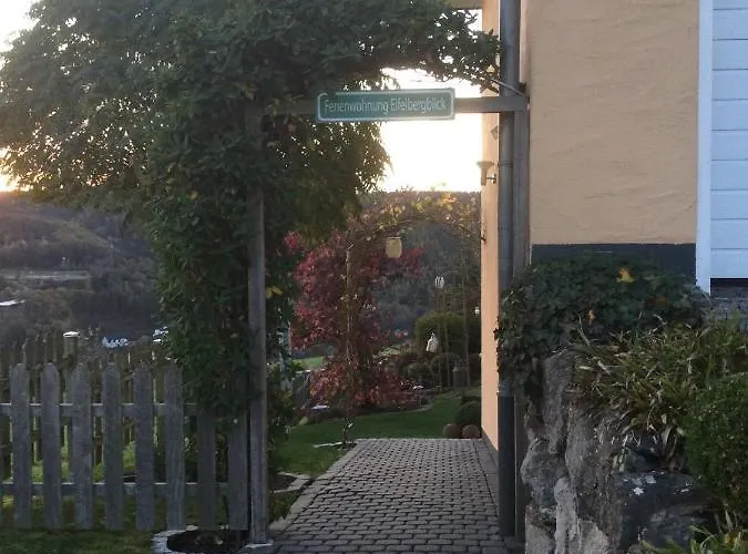 Eifelbergblick Mit Garten, Schleiden, Wandern In The Eifel National Park, Naehe Rursee Appartement Schleiden